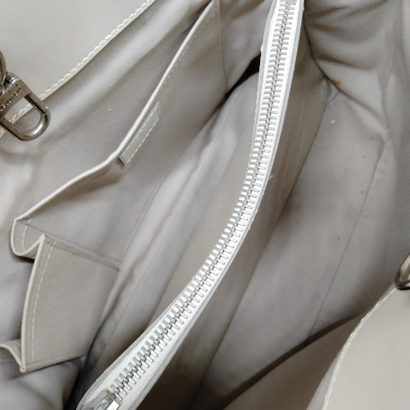 Louis Vuitton Tote Passi GM - Picture 7 of 9